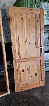 Drzwi drewniane wewnętrzne/budowlane