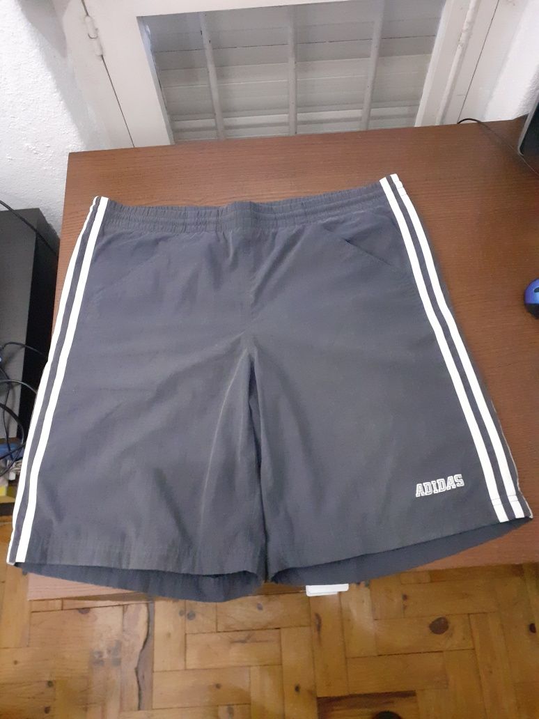 Calções Adidas Tamanho L Venda /Troca