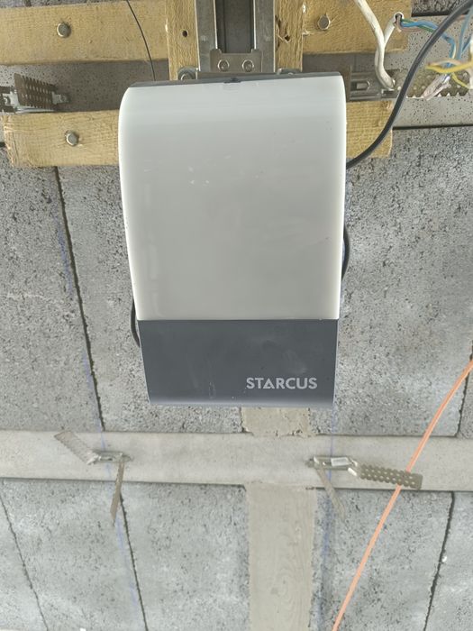 Napęd do bramy gareżowej