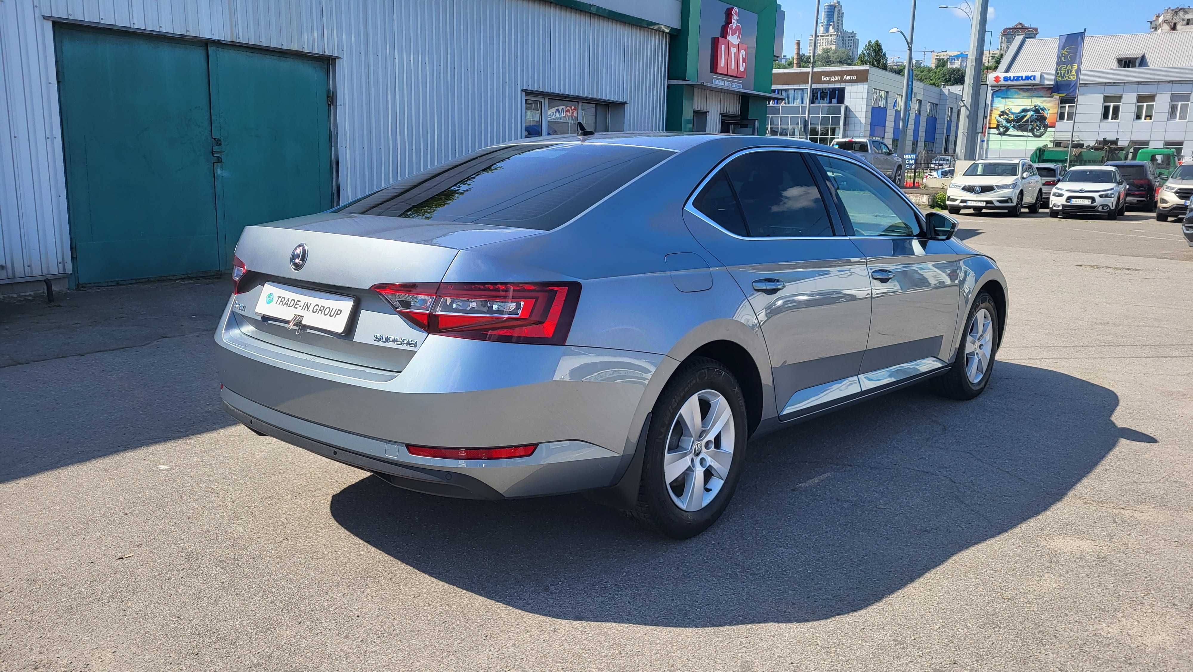 Авто Skoda Superb 2019 1.8tsi
