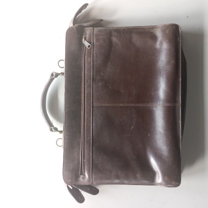 Vendo pasta em cabedal