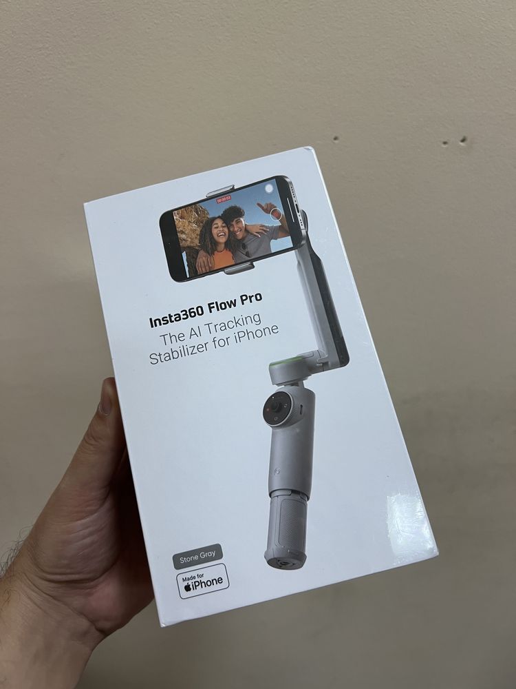 Insta360 flow pro