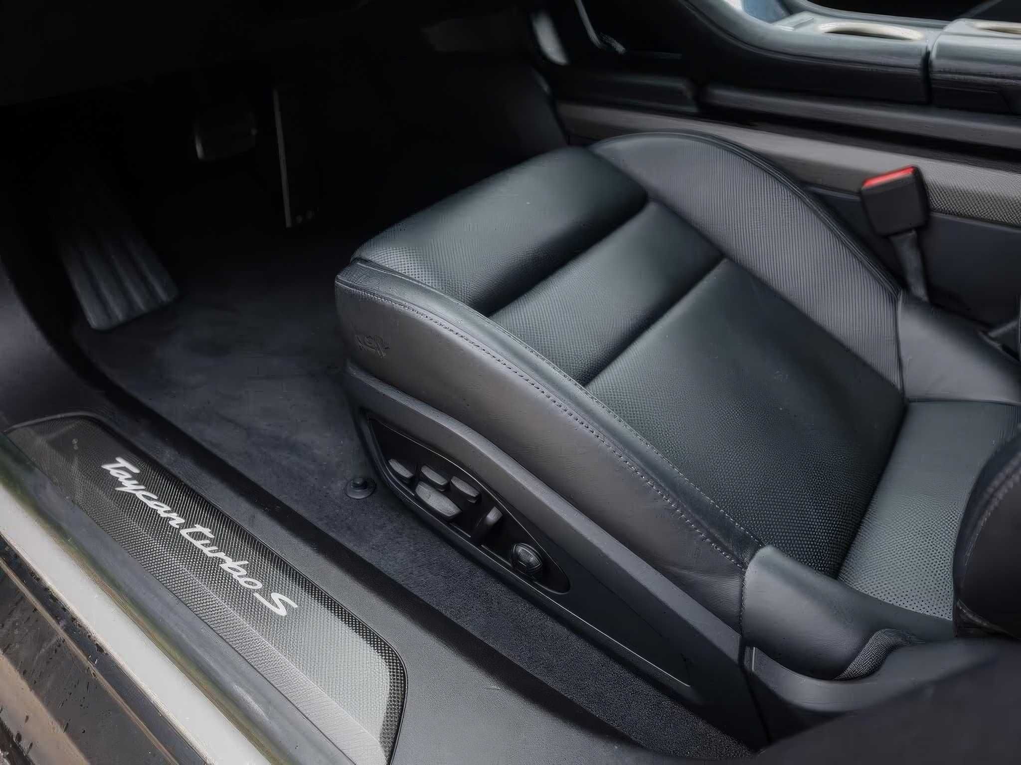 2022 Porsche Taycan Turbo S Sedan