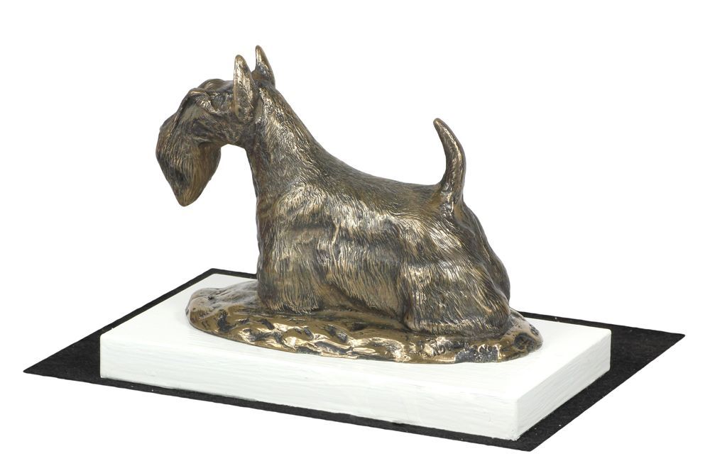 Terier szkocki statuetka na białym drewnie Art-Dog