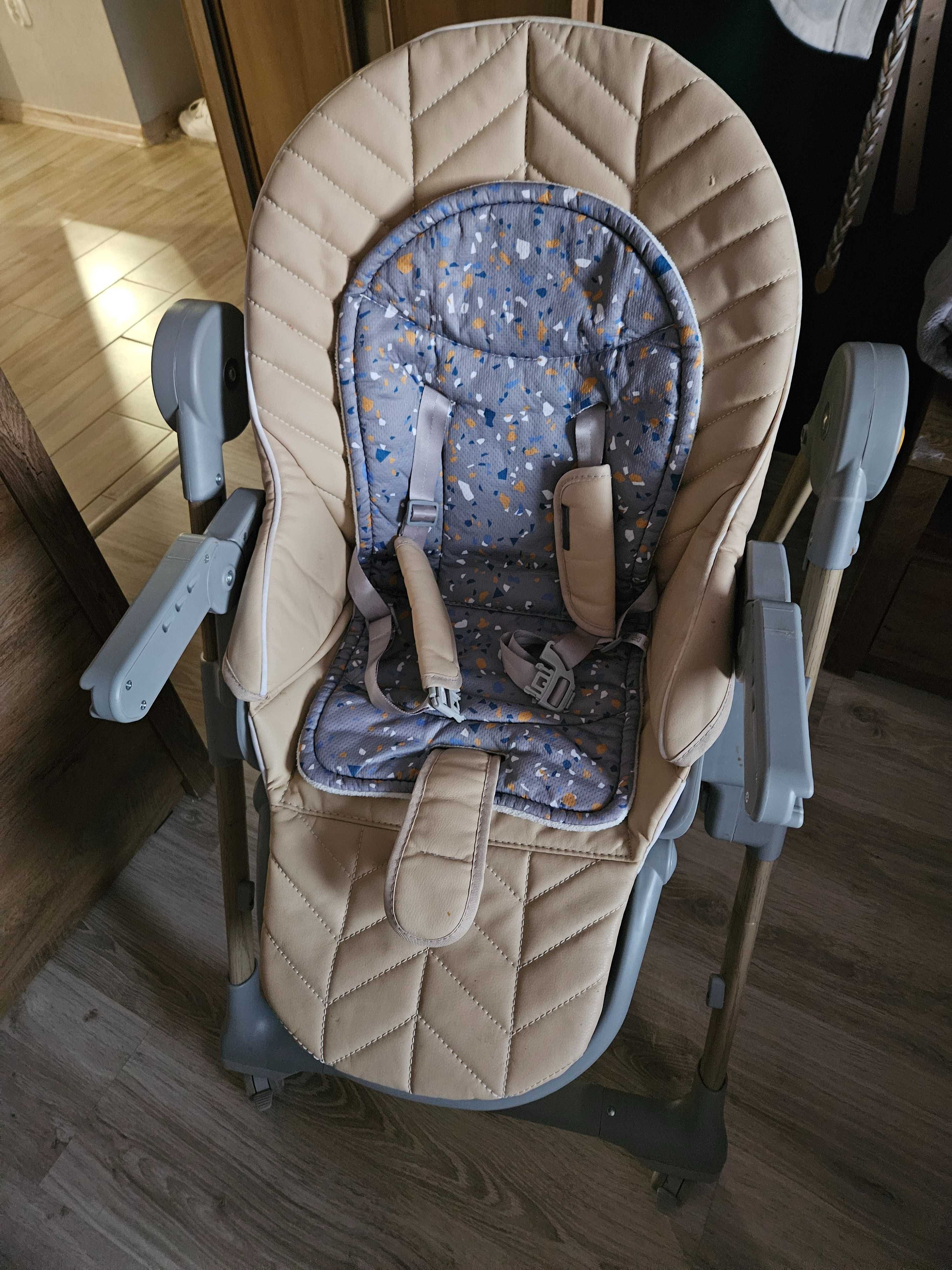 Krzesełko do karmienia Kinderkraft Lastree
