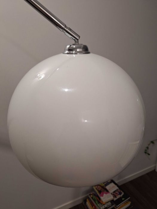Stylowa Stojąca Lampa Srebrna z Białym Kloszem