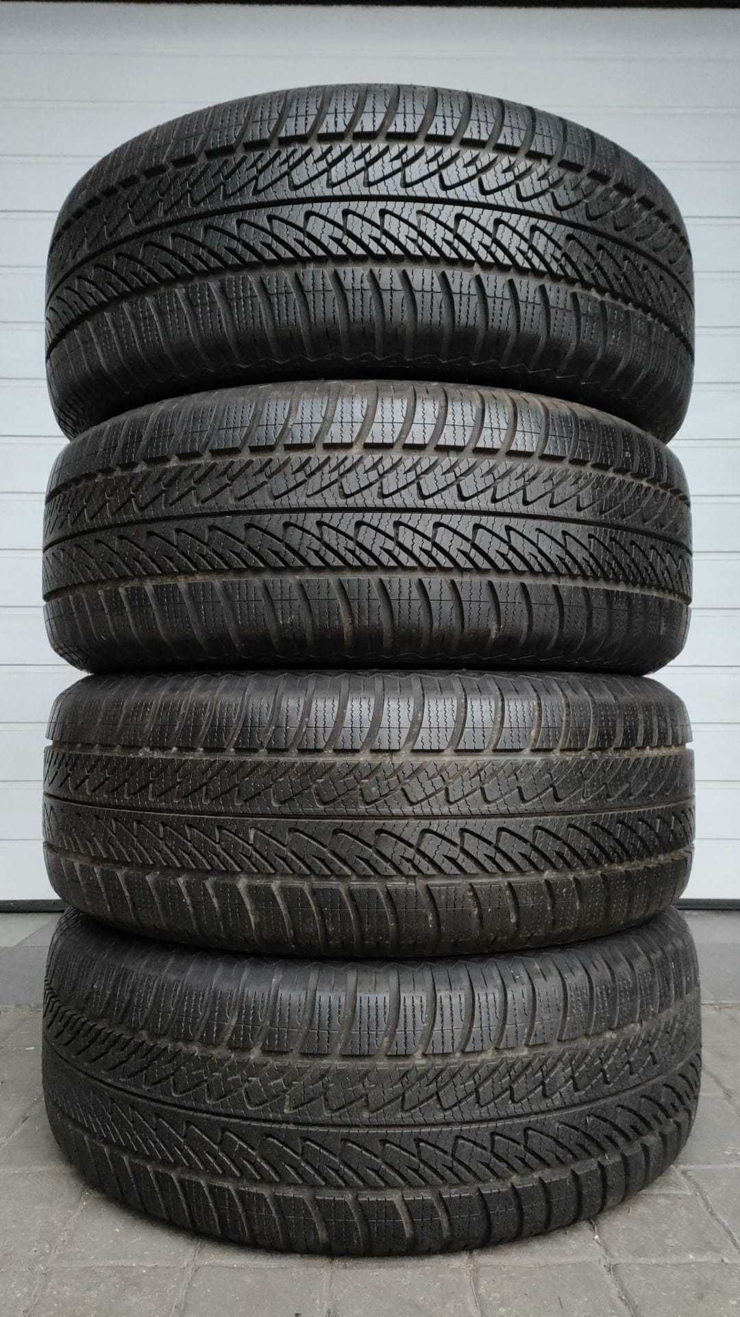 4 sztuki opony zimowe 255/60/18 Goodyear AO 108 H (OL248/OH)