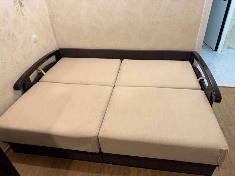 Срочно продам диван. Качественный раскладной 2 спальный диван кровать