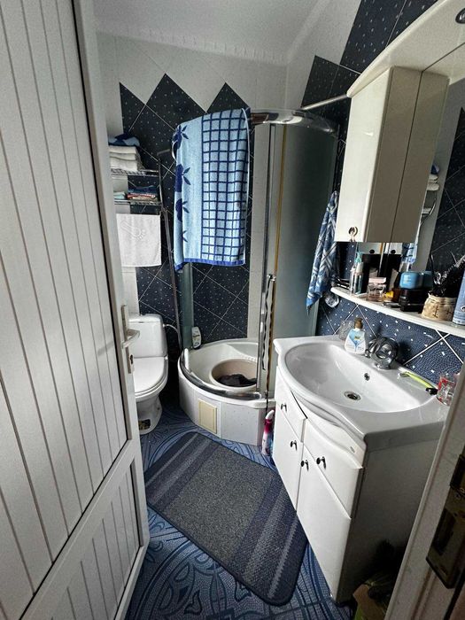 Продається будинок в с. Угля