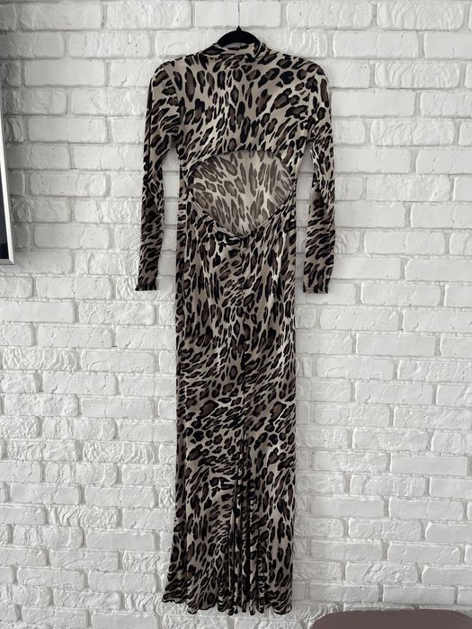 Неймовірна сукня лео з відкритою спинкою