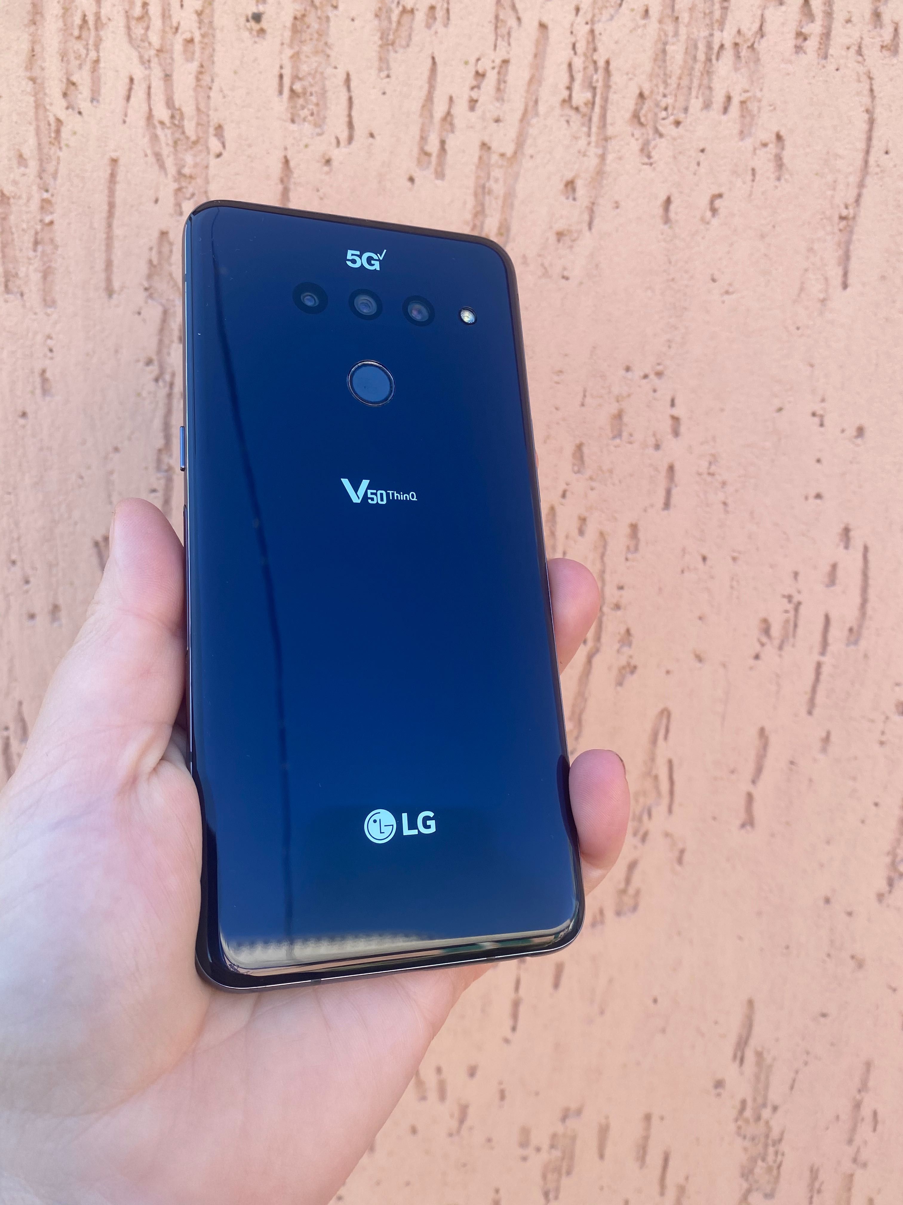 Новий телефон LG V 50 ThinQ Флагман, 6/128 гб! Чохол у подарунок.