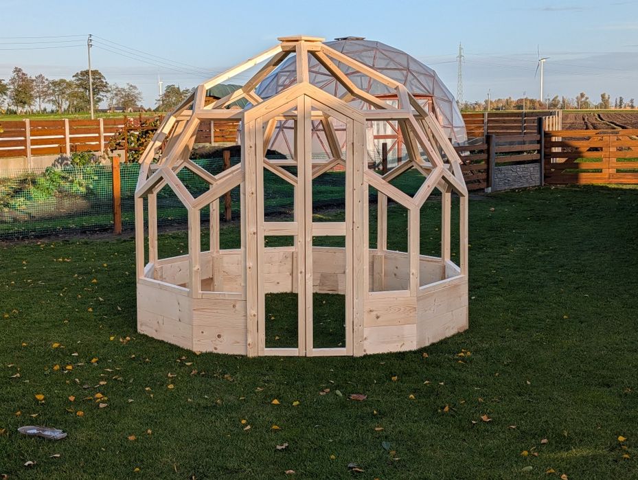 Szklarnia ogrodowa drewniana kopuła geodezyjna namiot sferyczny