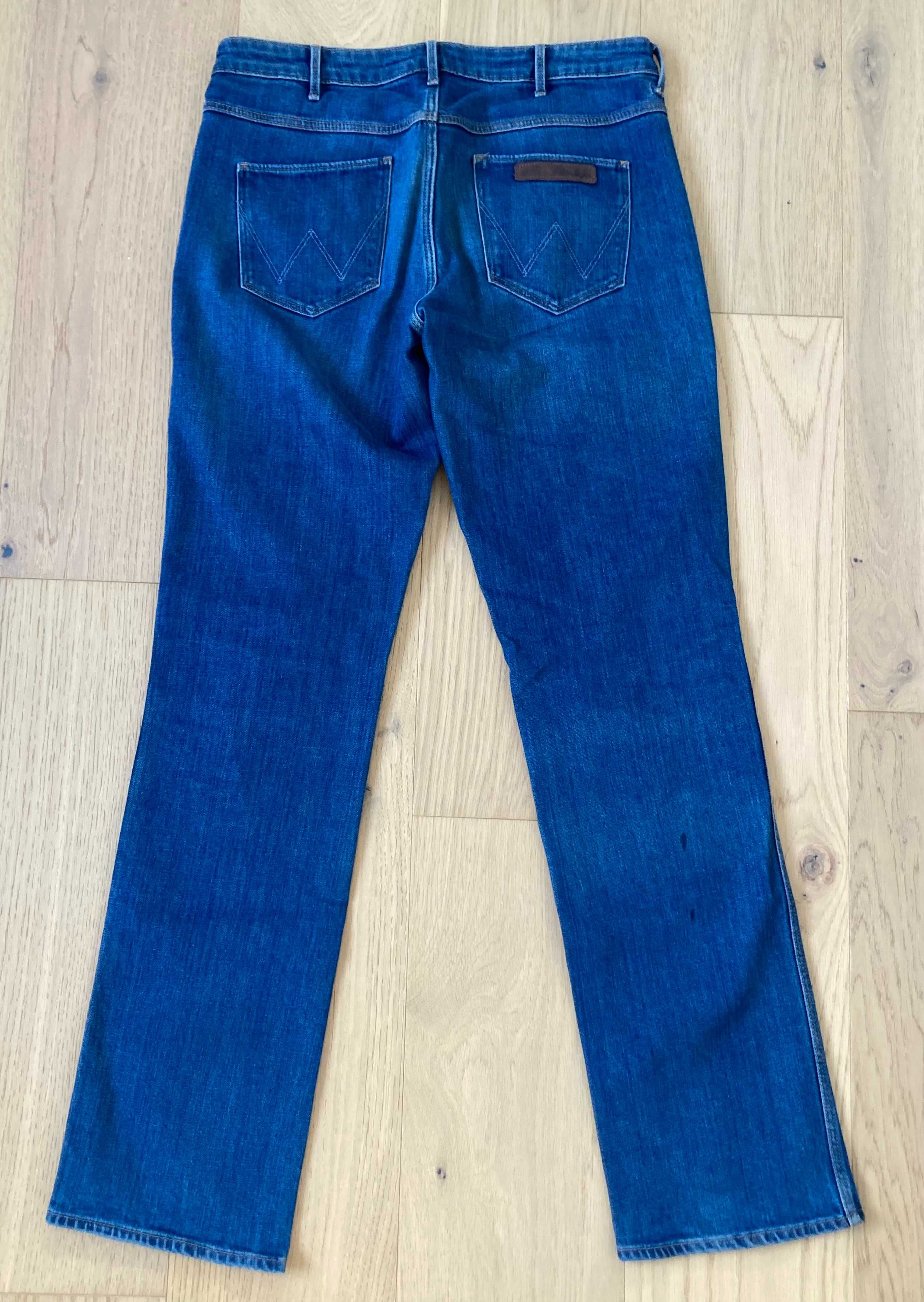 Spodnie jeansowe niebieskie W30 L34 Wrangler Sara