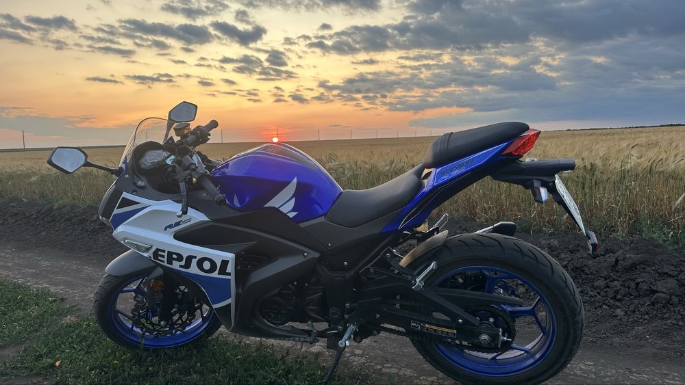 Продам мотоцикл 250 кубіків