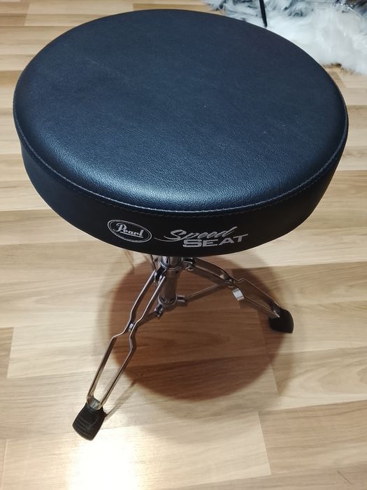 Стульчик барабанщика Pearl D-930 для ударной установки