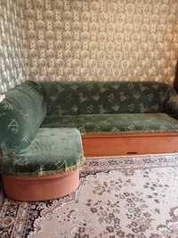Продам угловой диван для гостинной
