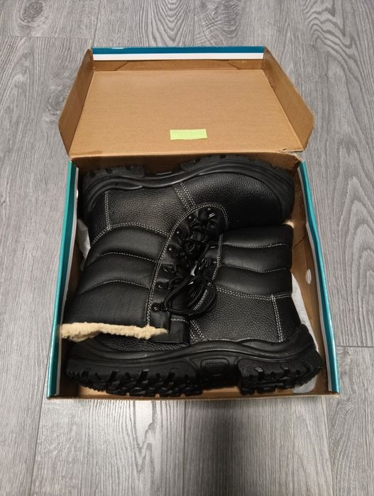 Робочі зимові черевики з металевим носком