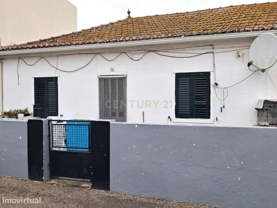 Moradia T2 em Montijo com Garagem.