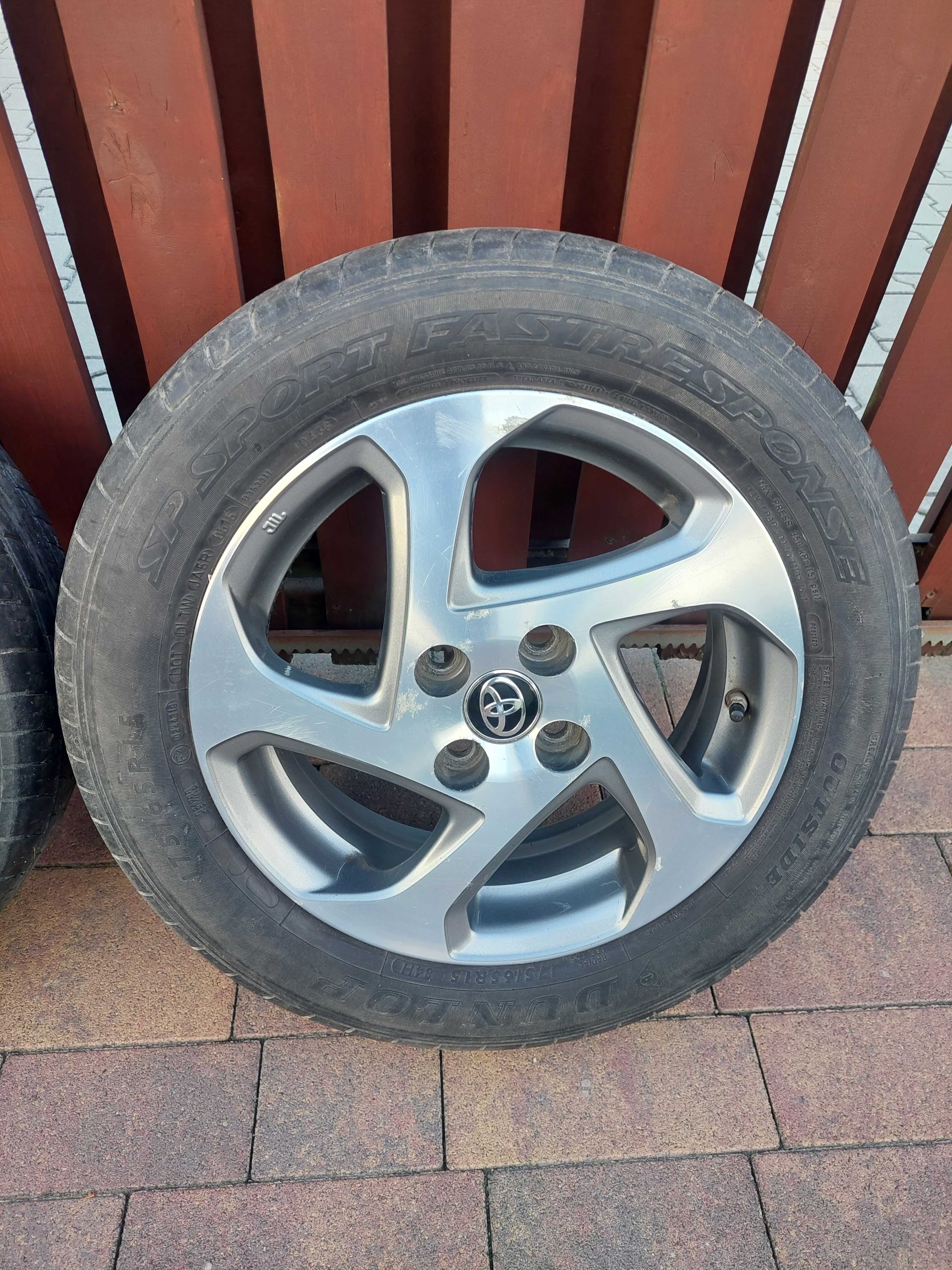 Toyota Yaris III Koła alu 15 oryginał + czujniki