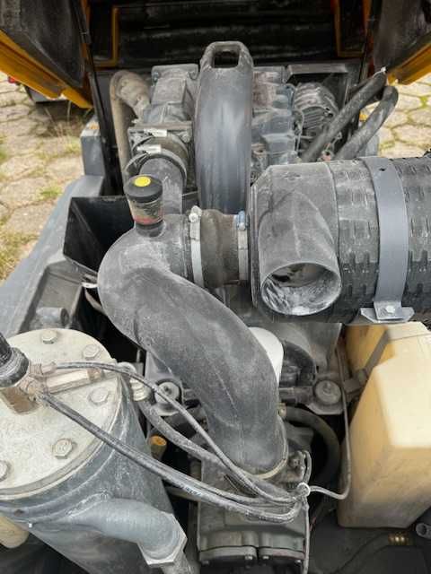 Kompresor śrubowy Atlas Copco XAS 47, netto: 27.000 PLN.