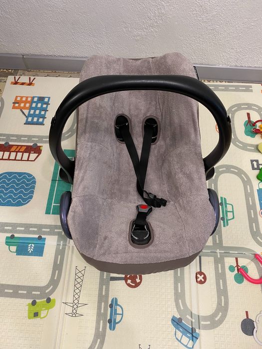 Автокресло для новорожденных от 0 до 13 кг Maxi-Cosi пересылаю по ОЛХ