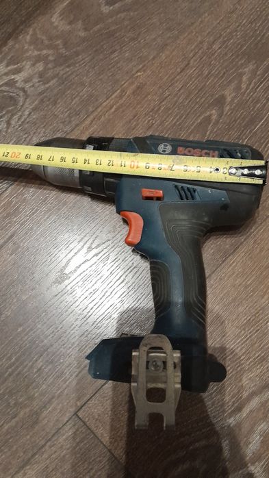 Шуруповерт Bosch.