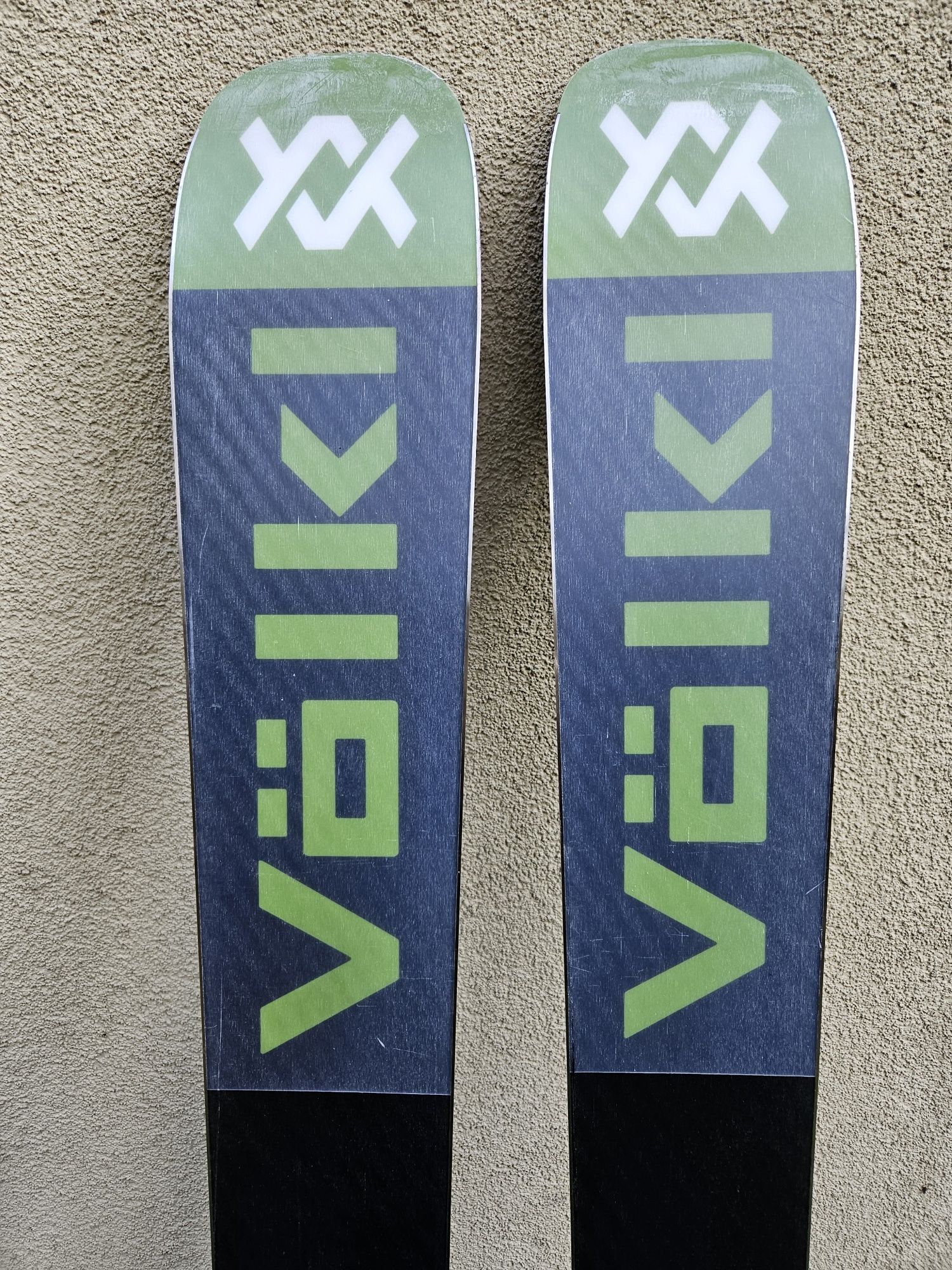 Volkl Mantra 102 184 cm Tyrolia Attack 13 demo