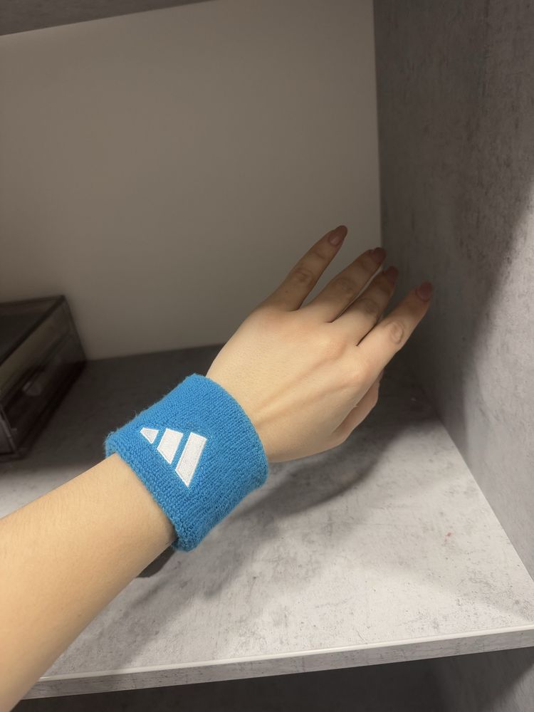 Напульсники Adidas два