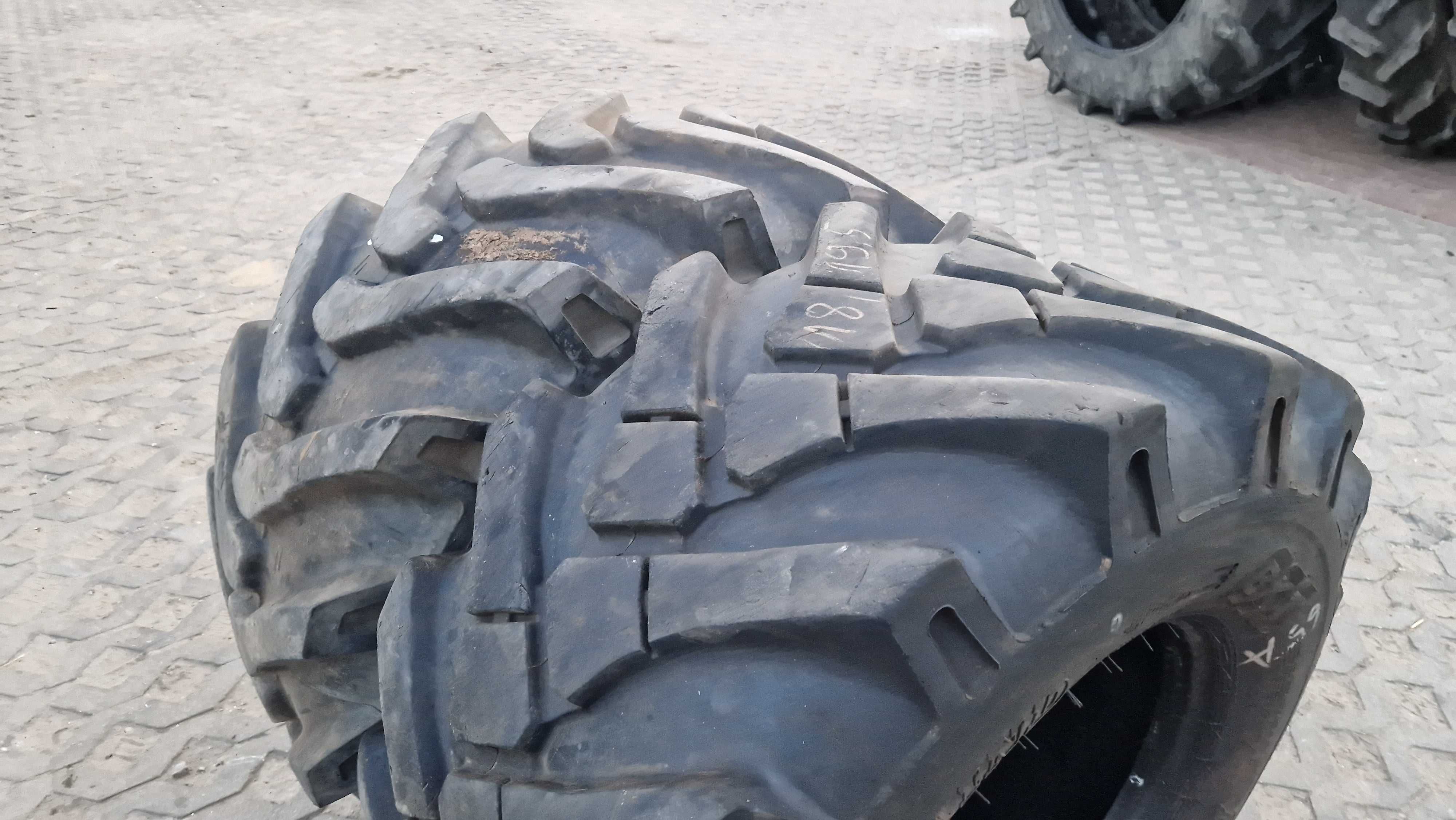 18-19.5, 445/65r19.5 MITAS BKT 90% bieżnik bez napraw