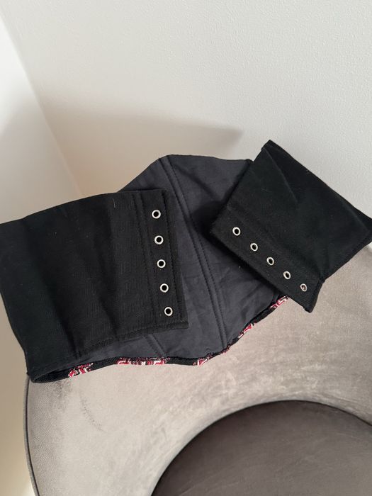 Вишитий корсет. Подовжений. На завʼязках.