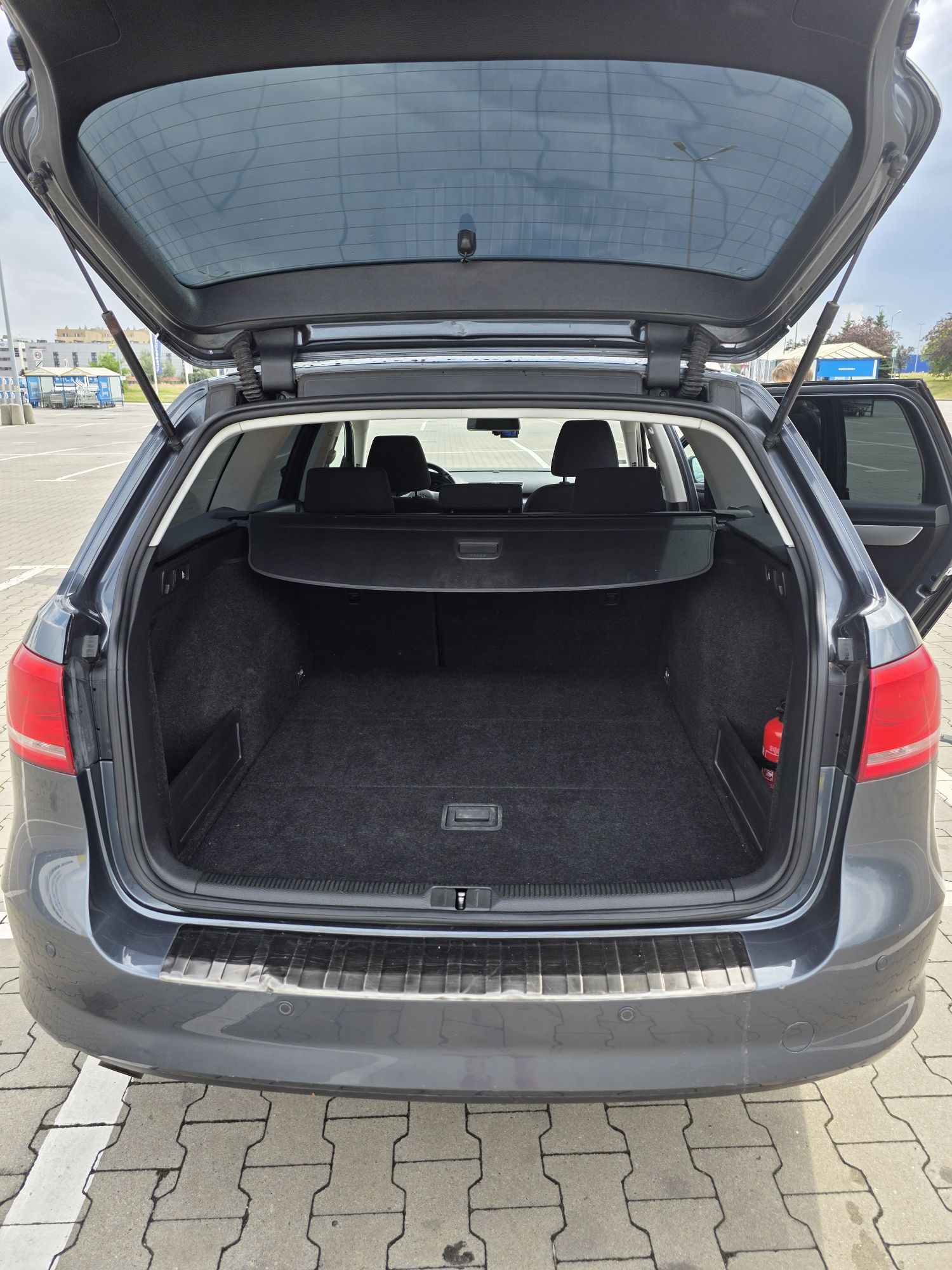 Volkswagen Passat B7 Variant 1.6 TDI BlueMotion, 2013, manual — zadban