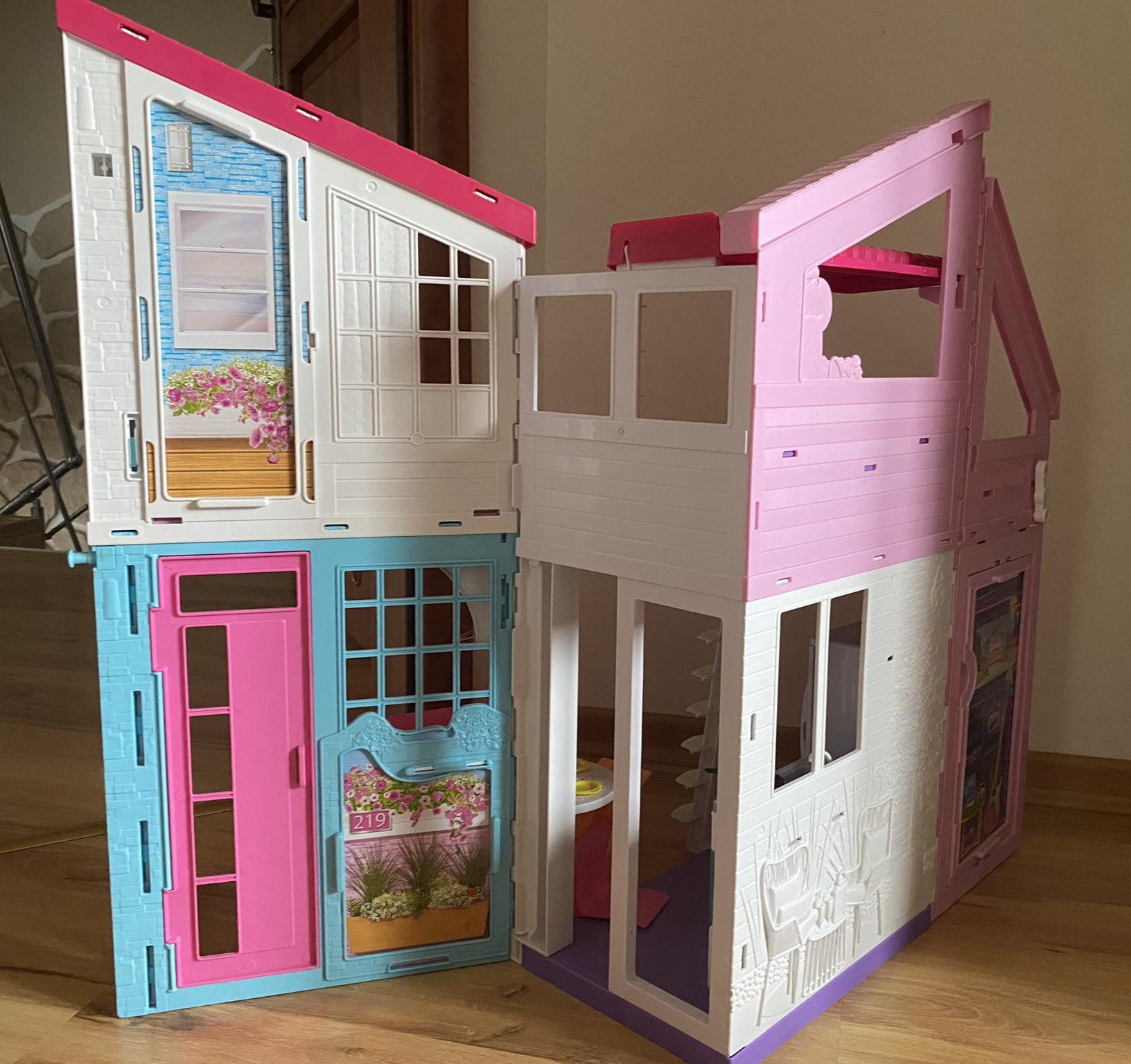 Barbie Malibu piętrowy domek dla lalek