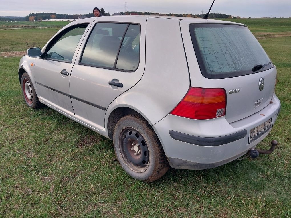 Vw golf iv silnik 1.9 tdi agr alh 90km skrzynia DQY kolor lb7z