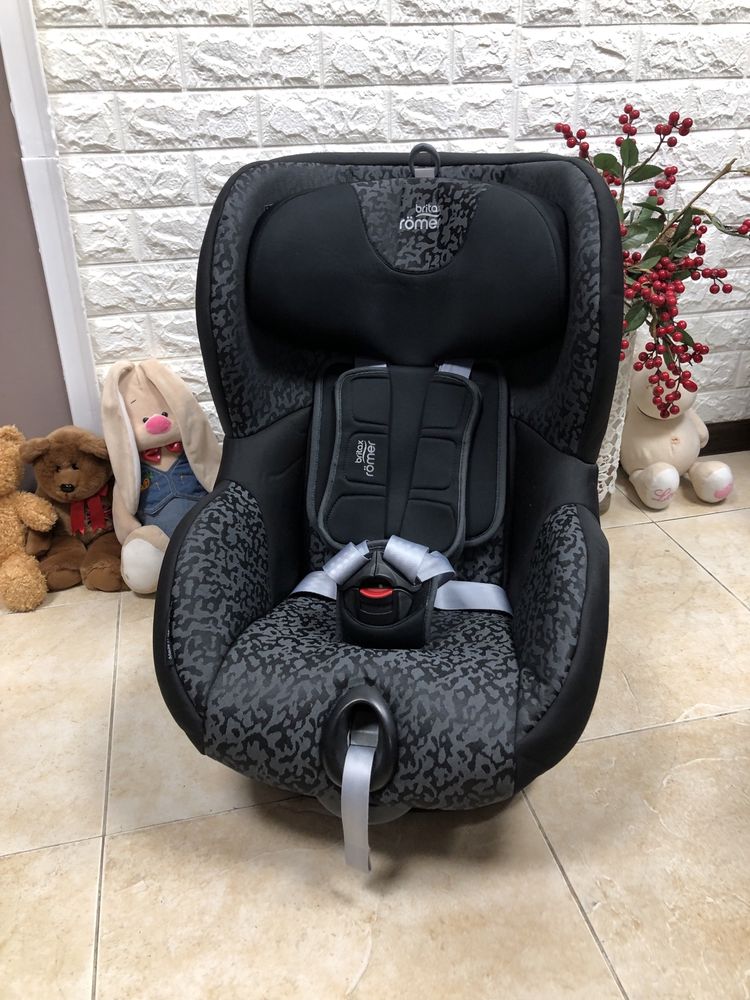 Автокрісло Britax Römer TRIFIX2 i-SIZE Група 1 (9-18 кг) Isofix