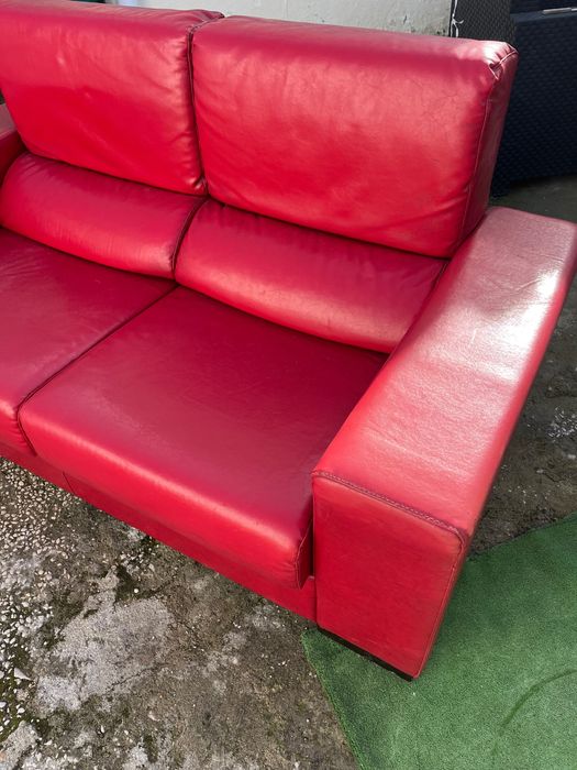 Sofá 2 lugares pele