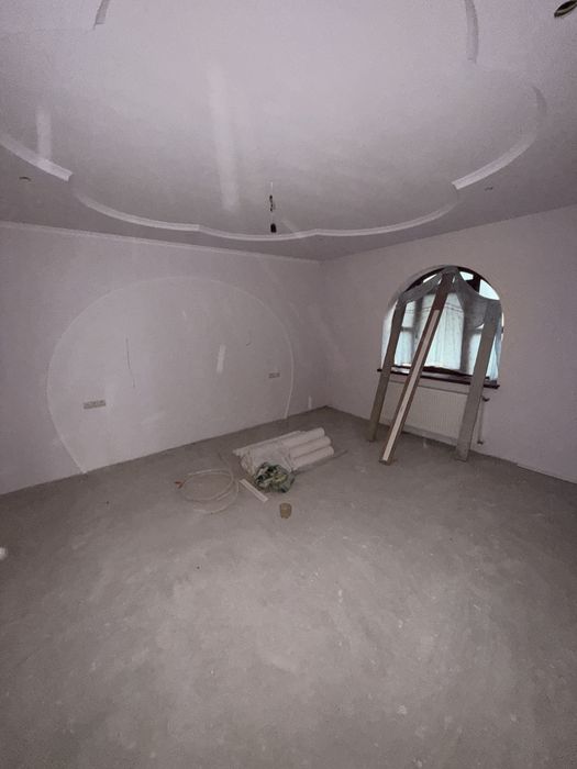 Продаж 5-ти кімнатного будинку, у м. Новоселиця!