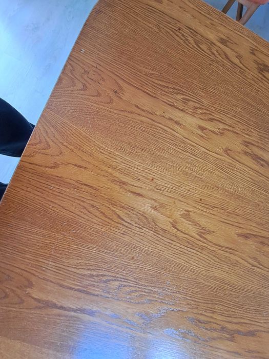 Drewniany stól dębowy