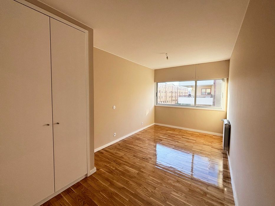 Apartamento T2 remodelado – Primeira linha de praia