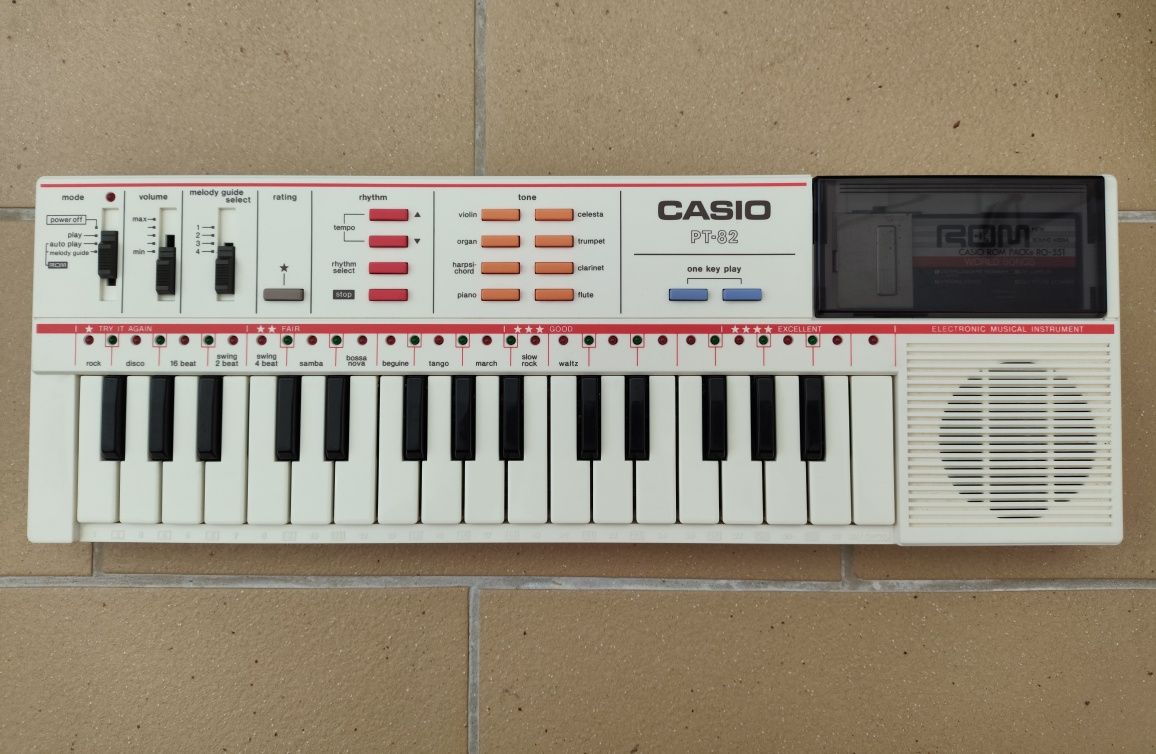 Teclado CASIO PT-82