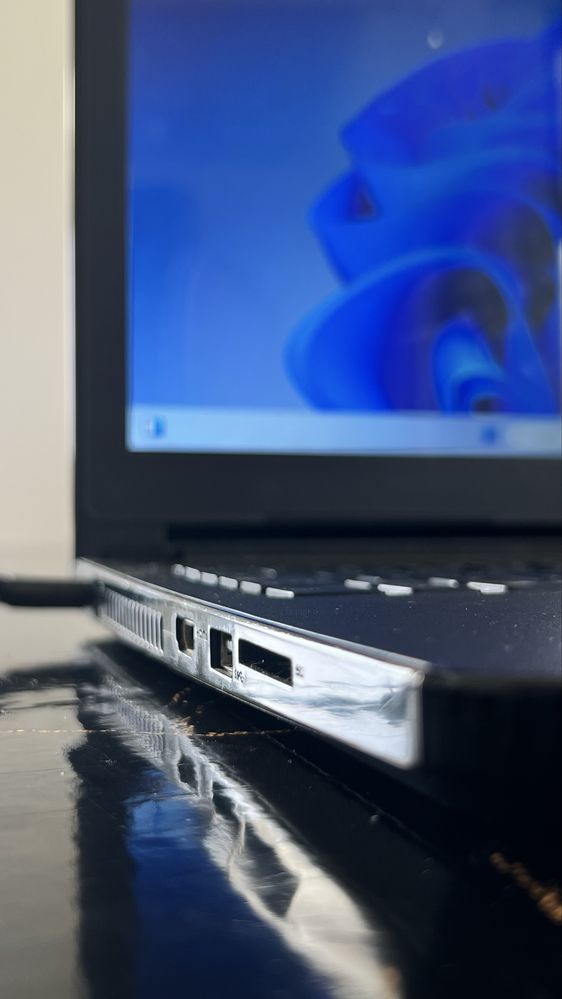 Portatil Dell i3