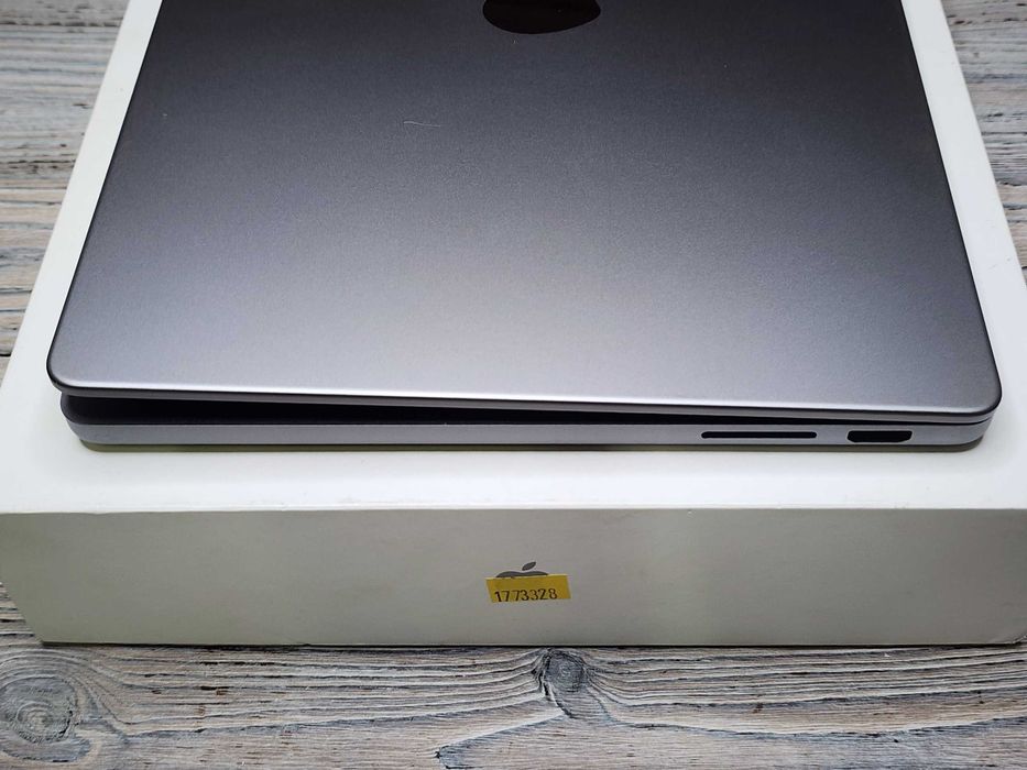 MacBook Pro 14 Mid 2023 M3 (MTL73) Space - 899$ - EmojieStore