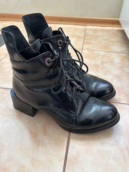 Ботінки шкіряні жіночі