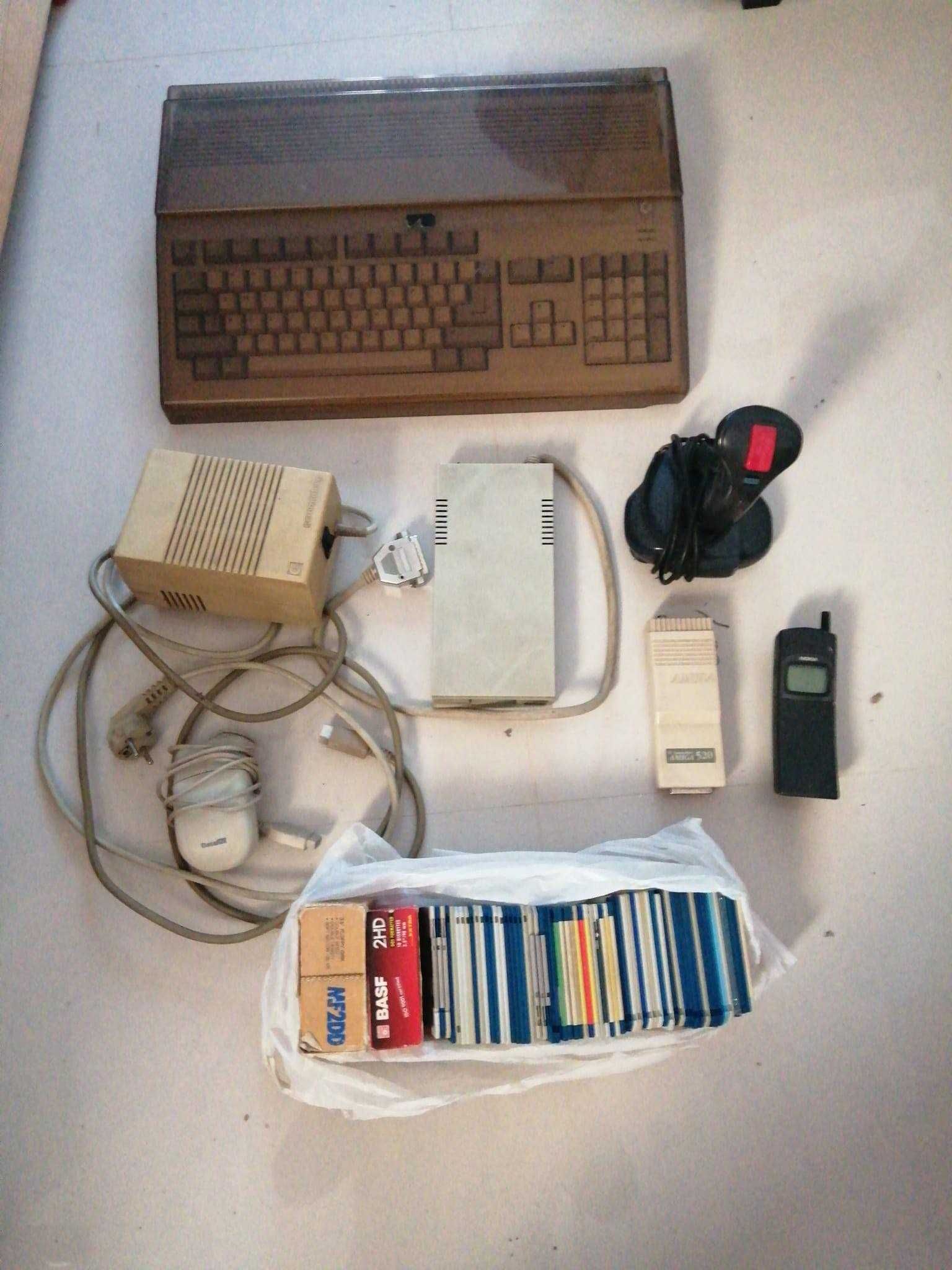Amiga  A500  Commodore