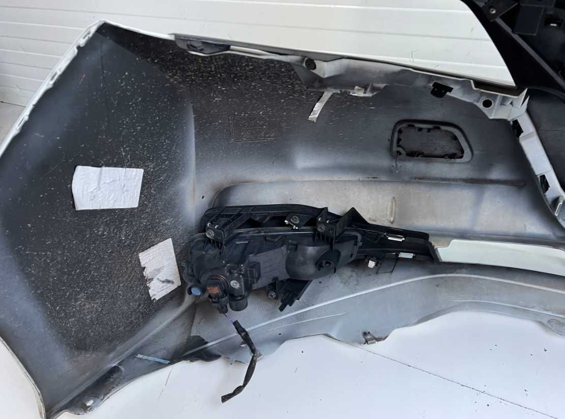 Бампер передній Nissan Leaf II шрот нісан ліф 2