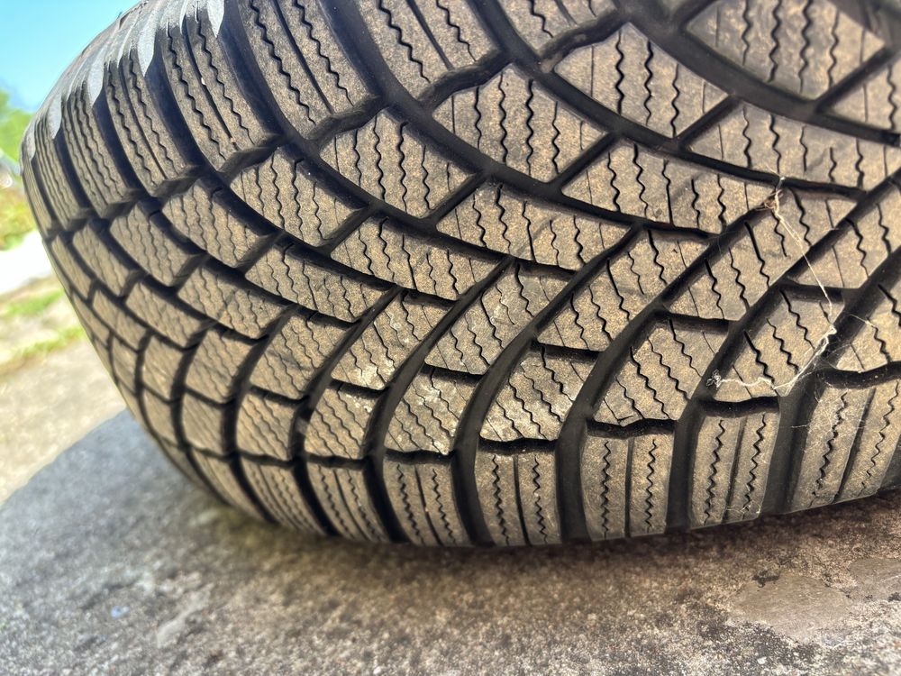 Koła stalowe 4x100  z oponami zimowymi 195/65/15