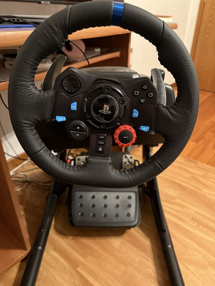 Ps5 standard. 2 comandos. Playseat com volante