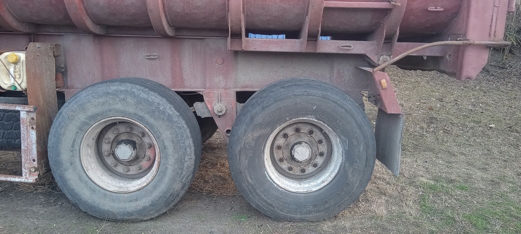 Самоскид напівпричіп зерновоз
