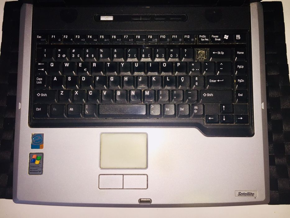 Laptop Toshiba SA40 (Hard drive não Incluído) M. Boas Condições