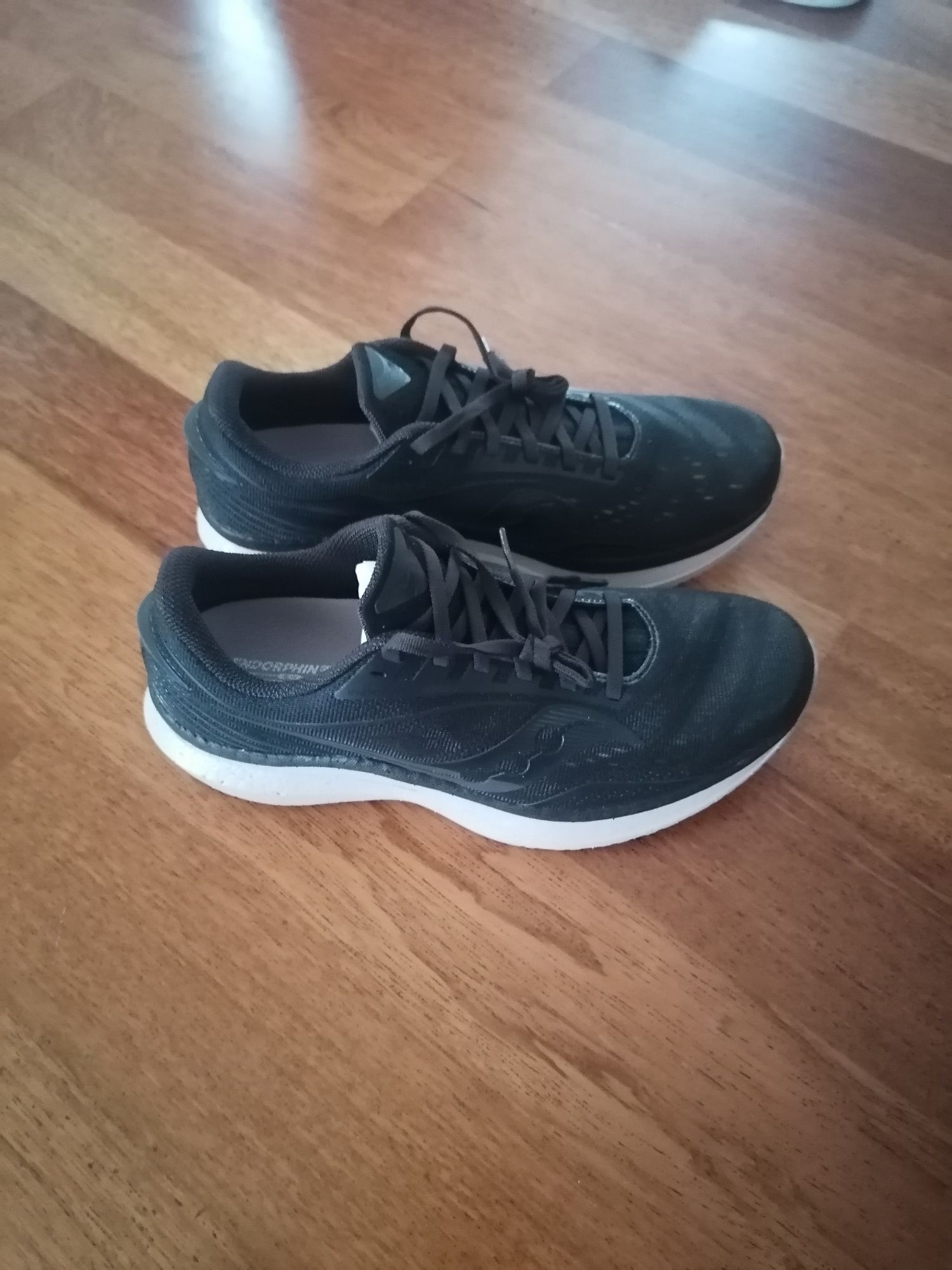 Saucony Endorphin speed rozmiar 42,5