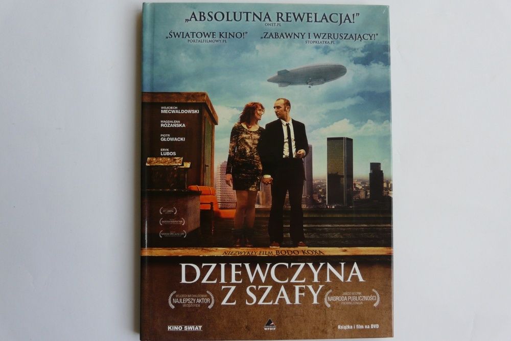 Dziewczyna z szafy - film DVD oraz książka